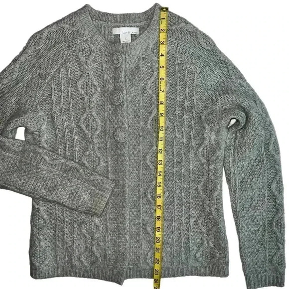 Gray 3 crocheted covered snap closure cardigan size small - Picture 9 of 10